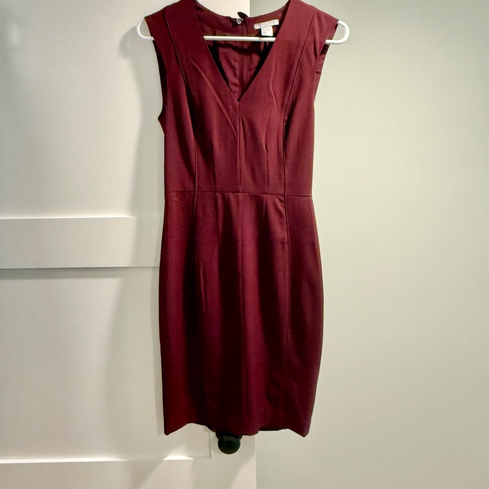 H&M Red Sleeveless V-Neck Sheath Midi Dress